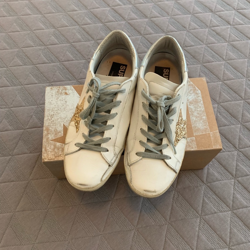 Golden goose superstar sneaker